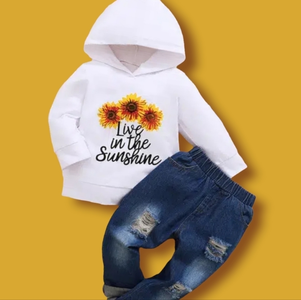 Sunflower outfit with jeans